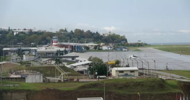 Trabzon Havalimanı, pistindeki çatlama nedeniyle uçuş trafiğine kapatıldı