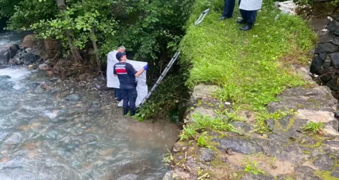 Trabzon’un Sürmene ilçesinde taksici cinayeti
