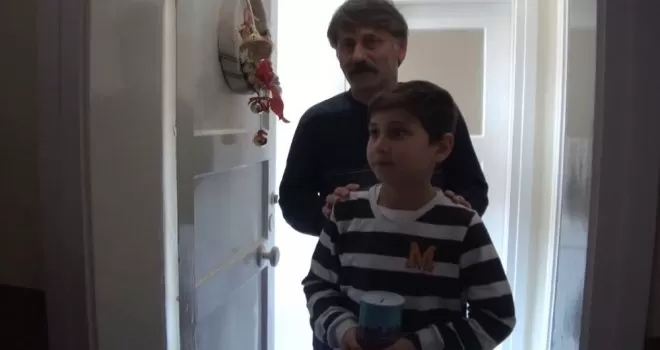 Trabzonlu minik Mustafa Eren polis ekiplerini duygulandırdı
