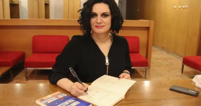 Trabzonlu yazar Füsun Menşure okurlarıyla buluşacak! 