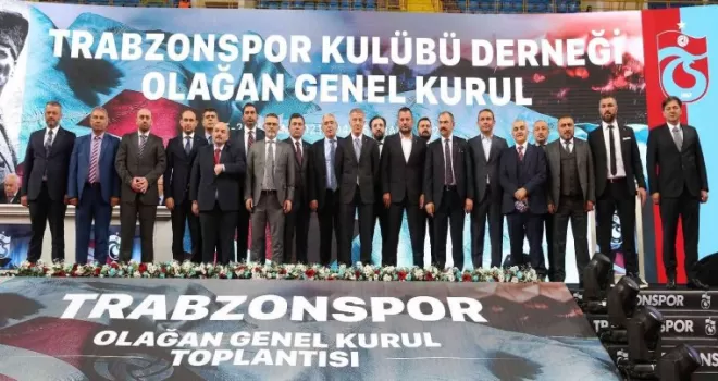 Trabzonspor’da, Ahmet Ağaoğlu güven tazeledi
