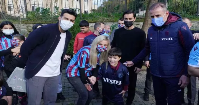 Trabzonspor’dan özel çocuklara anlamlı ziyaret
