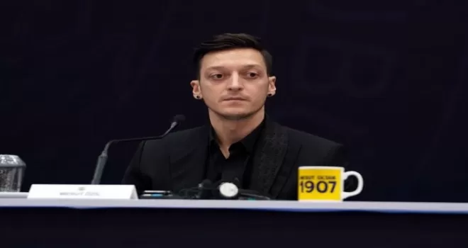 Transfer döneminde Mesut Özil konuşuldu
