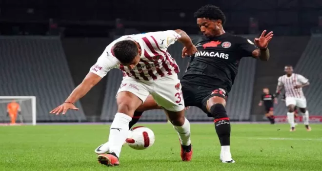 Trendyol Süper Lig: Fatih Karagümrük: 0 - Hatayspor: 0 (İlk yarı)
