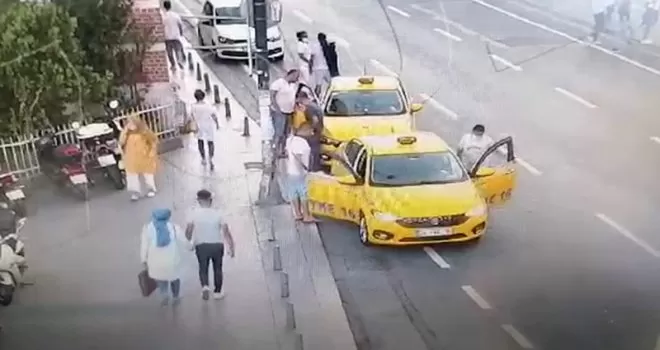 Turistin parasını çalan taksici yakalandı
