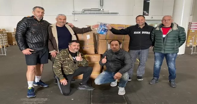 Türk boks kulübü, Almanya’da maske dağıtıyor
