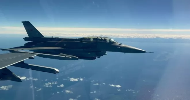 Türk Hava Kuvvetleri’nden eğitim uçuşu