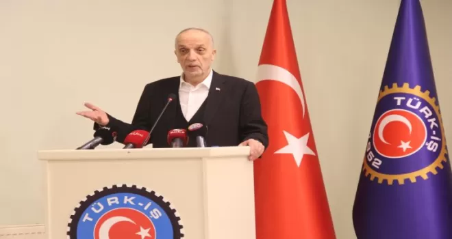 TÜRK-İŞ ’Çalışma Hukuku Buluşmaları’ sempozyumunu düzenledi