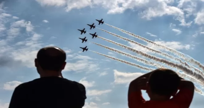 Türk Yıldızları’ndan TEKNOFEST’te gösteri
