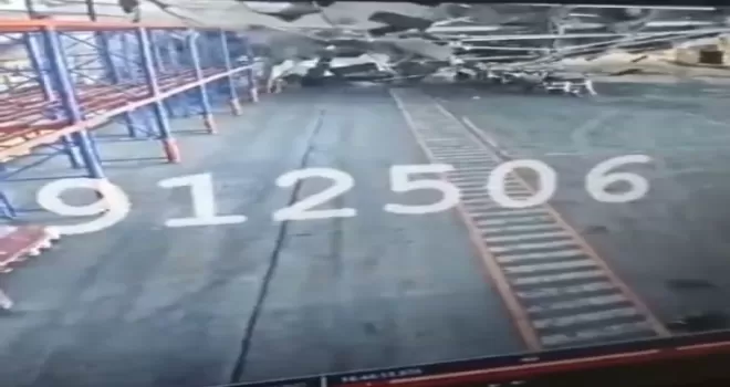 Turkish Cargo tesisinin çatısı çöktü
