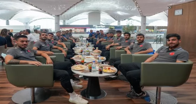 Türkiye İşitme Engelliler Milli Futbol Takımı, Çekya maçı için Prag’a gitti
