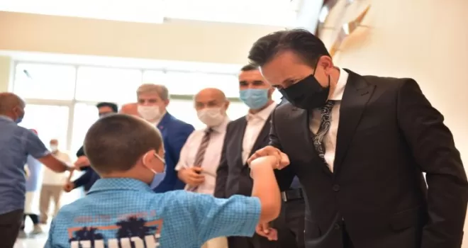 Tuzla’da gelenekselleşen bayramlaşma töreni gerçekleştirildi
