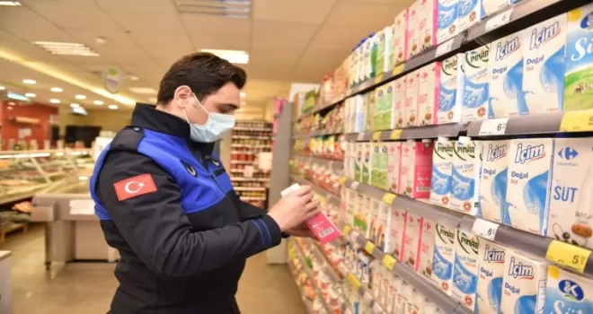 Tuzla’da marketlere fiyat denetimi yapıldı
