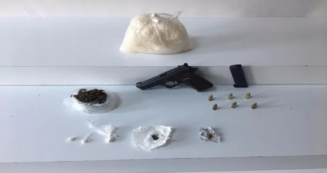 Tuzla’da uyuşturucu operasyonu: 2 şüpheli tutuklandı
