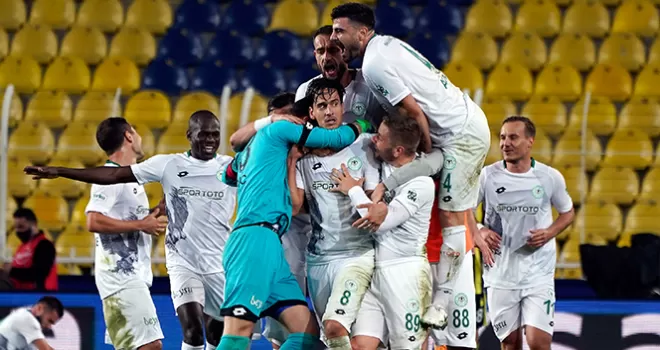 Konya Fenerbahçe'yi kendi evinde mıhladı! 