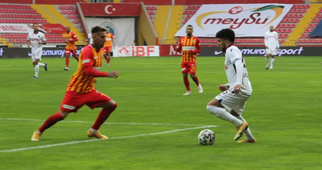 Trabzonspor Kayseri'de patinaj yaptı!