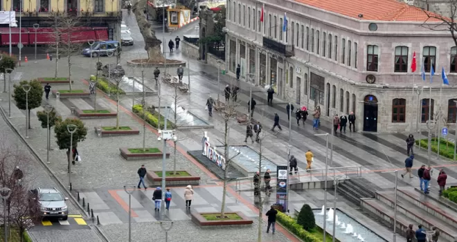 65 yaş üstüne sokağa çıkma yasağı!