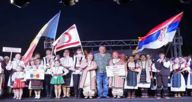 Uluslararası Halk Oyunları Ayvalık’ta sahne aldı