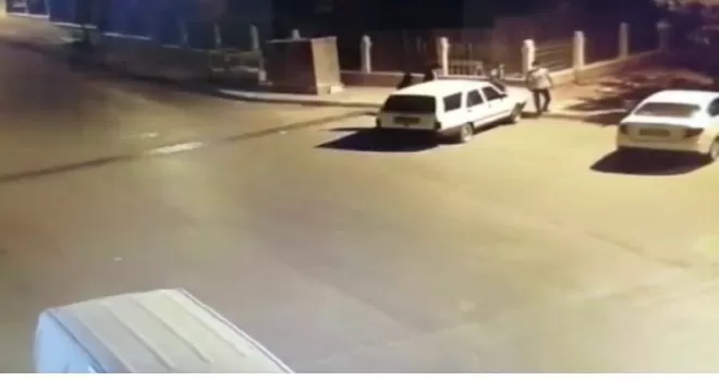 Ümraniye’de dakikalar içinde otomobil hırsızlığı kamerada
