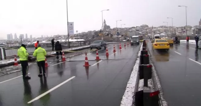 Unkapanı Köprüsü yeniden trafiğe açıldı
