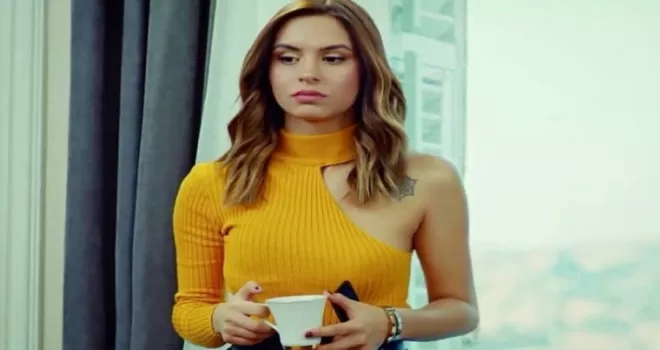 Ünlü oyuncu Ayşegül Çınar uyuşturucudan gözaltına alındı
