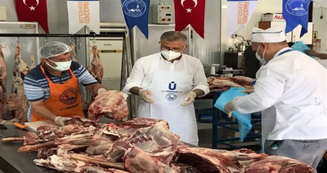 Üsküdar’da ihtiyaç sahibi ailelere 30 ton kurban eti dağıtıldı
