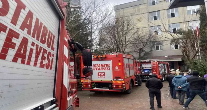 Üsküdar’da Marmara Üniversitesi’nde yangın paniği
