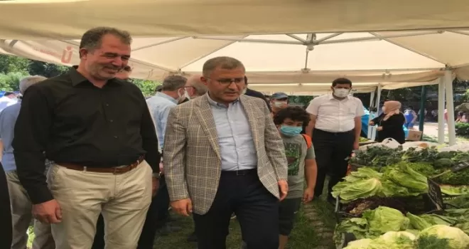 Üsküdar Kuzguncuk Bostanı’nda "aracısız" köy pazarı açıldı
