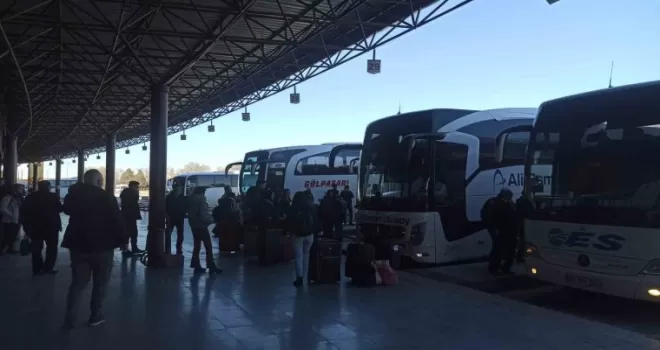 Uzaktan eğitim kararı seferleri doldurdu
