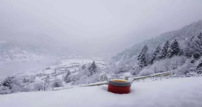 Uzungöl beyaza büründü
