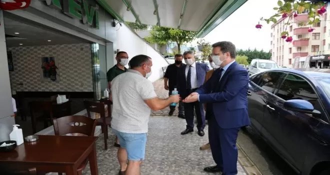 Vali Ünlü, Covıd-19 denetimini sürdürüyor
