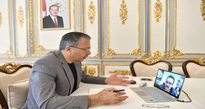 Vali Yerlikaya 39 kaymakamla video konferans ile toplantı yaptı
