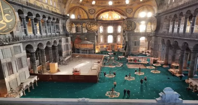Vali Yerlikaya’dan Ayasofya paylaşımı
