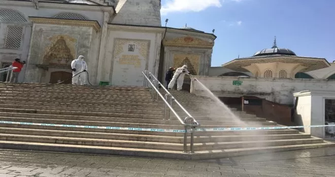 Vatandaşlar uyarıları dikkate almayınca, belediye ekipleri müdahale etti
