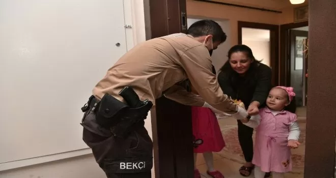Vefa Destek Grubu’ndan çölyak hastası küçük Erva’ya doğum günü sürprizi
