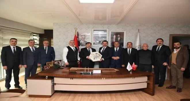Yağlı Güreş Düzenleyen Kentler Birliği ve TGF’den Bakan Kasapoğlu’na ziyaret
