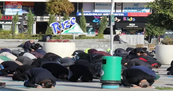 Yağmurun başkentinde yağmur duası