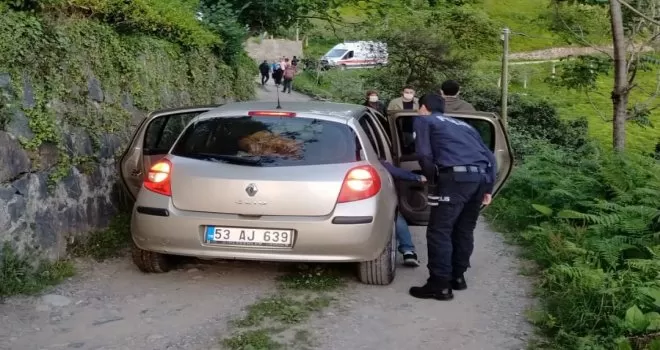 Yaşlı adam bahçede ölü bulundu
