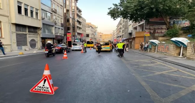 Yeditepe Huzur uygulamasında araçlar didik didik arandı
