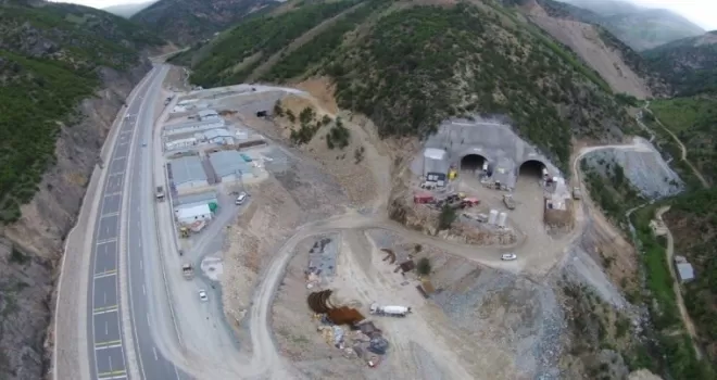 Yeni Zigana tünelinde ışığa az kaldı
