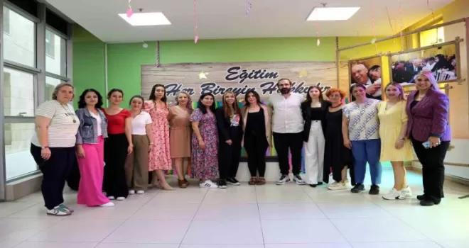 Yenimahalle’nin özel bireyleri başarılarının onurunu yaşadı
