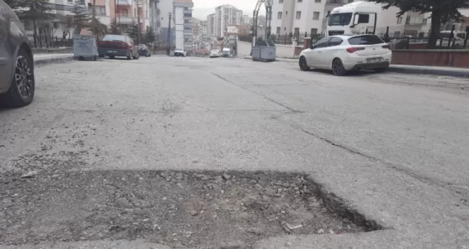 Yenimahalle sokakları köstebek yuvası

