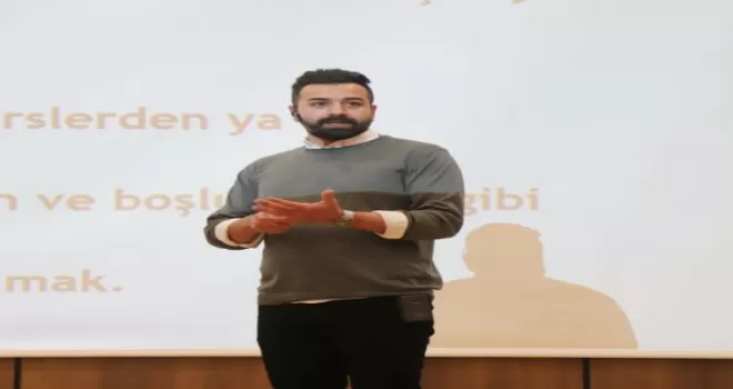 Yeşilay Haftası’nda gençlere teknoloji bağımlılığı anlatıldı
