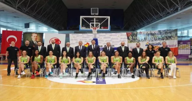 Yılın en iyi çıkış yapan takımı Nesibe Aydın
