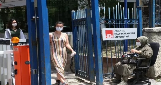 YKS’nin ikinci oturumu AYT sona erdi
