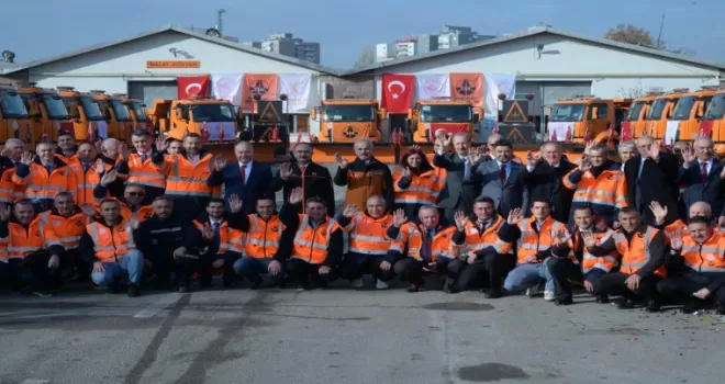 Yolların kahramanları kışa hazır... Karayolları makime parkı yenilendi