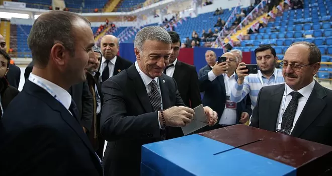 Hedefteki yeni isim Ahmet Ağaoğlu mu?