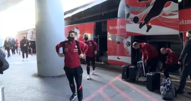Milliler, Macaristan’a uçtu