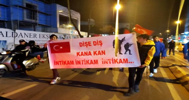 Çekmeköy’de şehitlere saygı yürüyüşü