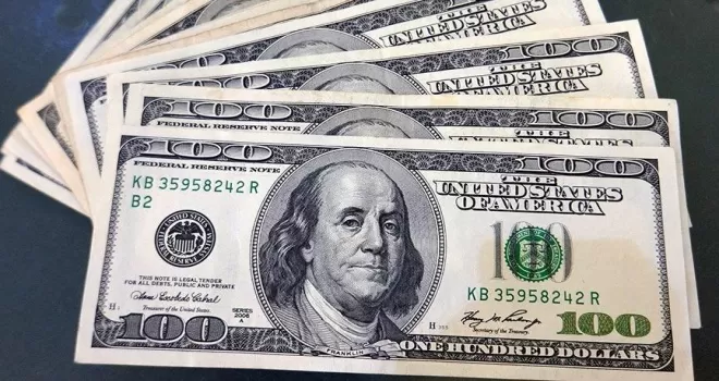 Faiz kararı sonrası dolar ve euro düşüşe geçti
